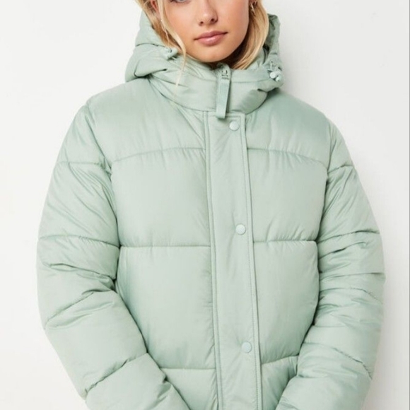 Green, Medium-sized, Ardene, Short Hooded Puffer Jacket - Picture 6 of 8